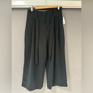 H&M Wide Leg Paper Bag Crop Pants, US 8, Black